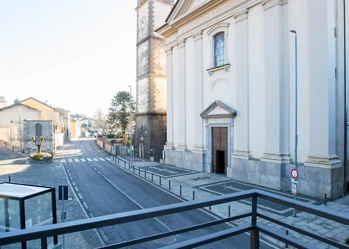 La Di Piazza Motta Bed & Breakfast Albese Con Cassano