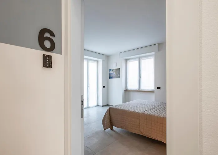 La Di Piazza Motta Bed & Breakfast Albese Con Cassano